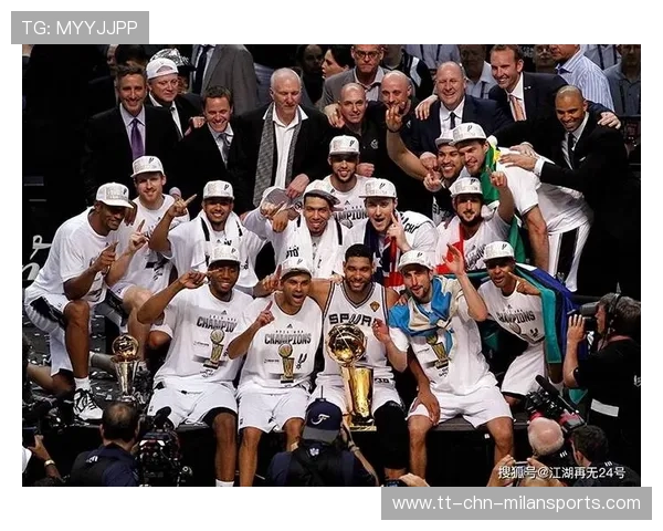 NBA历史最佳球队：公牛王朝、勇士王朝谁更强？他们的阵容配置有何特点？